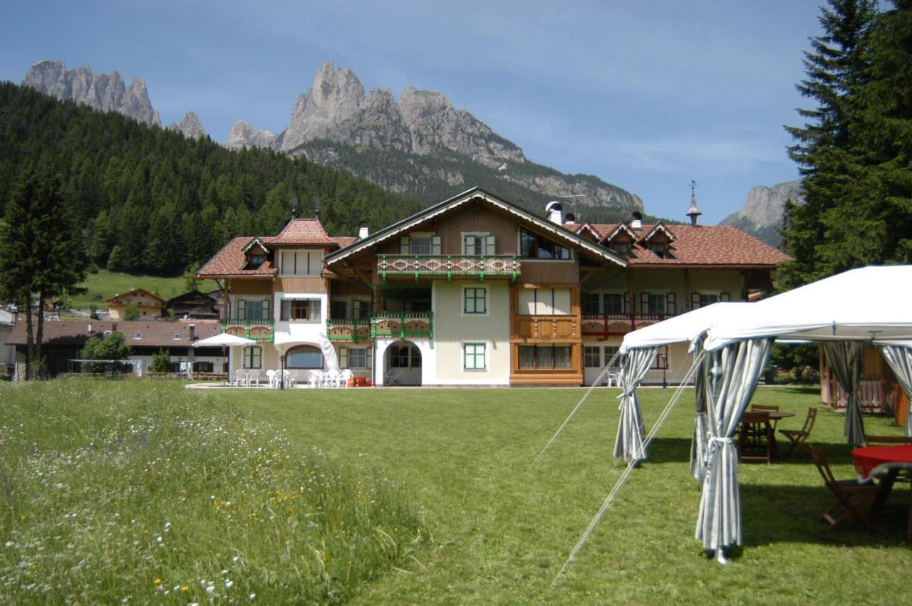 Residence Holiday Pozza di Fassa Kültér fotó