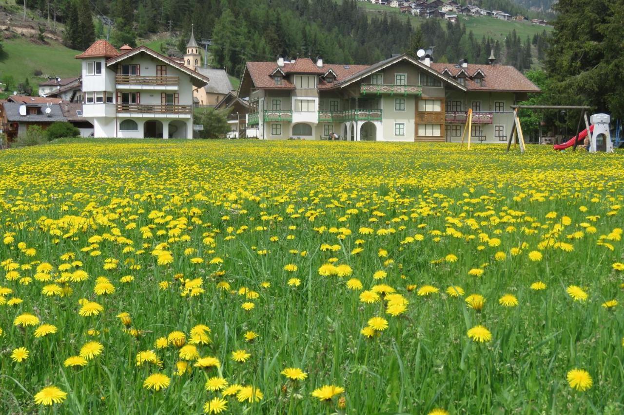 Residence Holiday Pozza di Fassa Kültér fotó