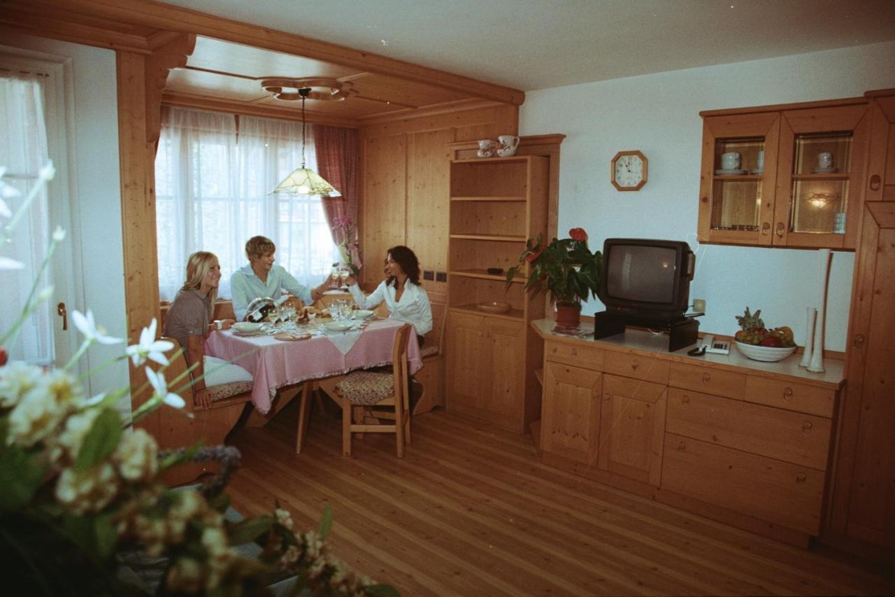 Residence Holiday Pozza di Fassa Kültér fotó