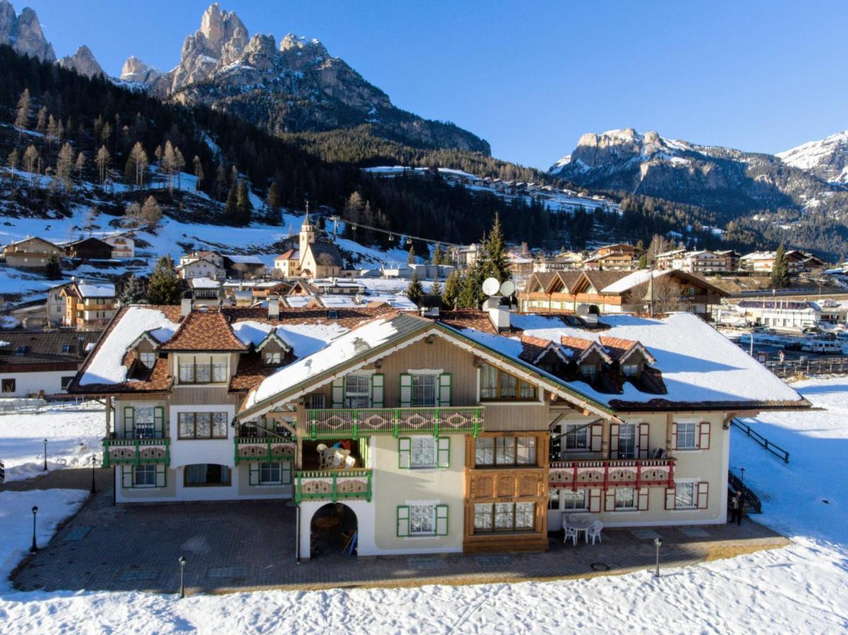 Residence Holiday Pozza di Fassa Kültér fotó